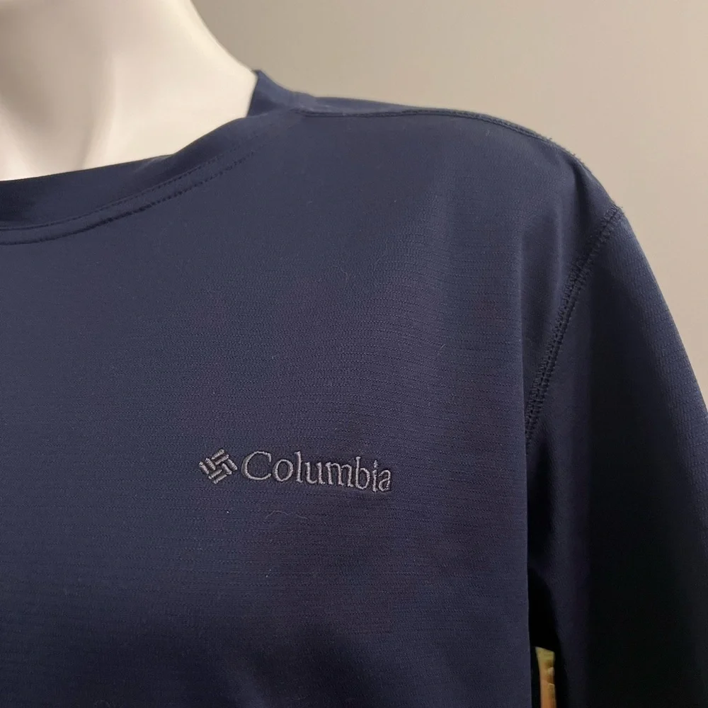 Columbia men’s blue wicking tshirt
